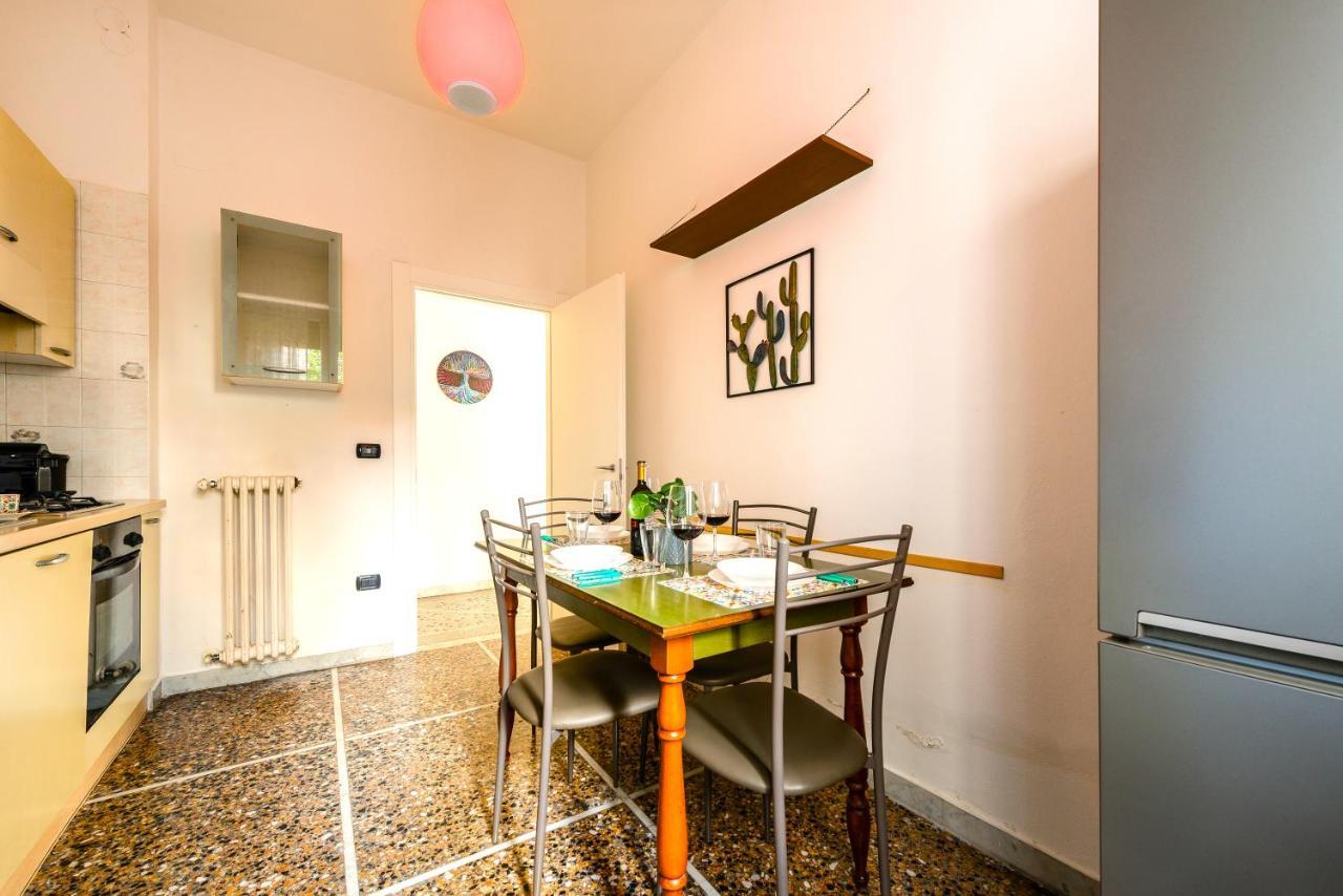 Hostly - The Urban Garden House - 3 Bedrooms, Garden, Great Location! Pisa Exterior photo