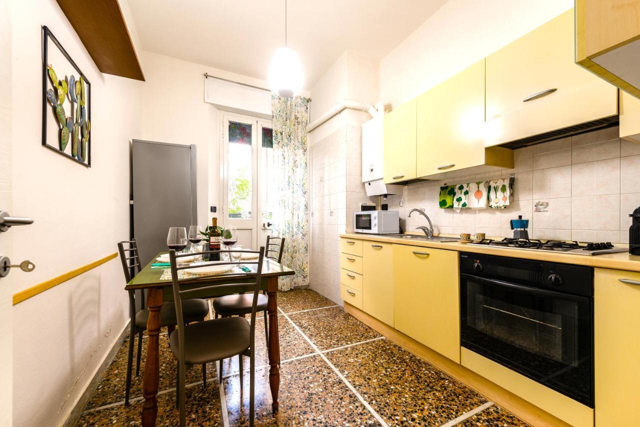 Hostly - The Urban Garden House - 3 Bedrooms, Garden, Great Location! Pisa Exterior photo