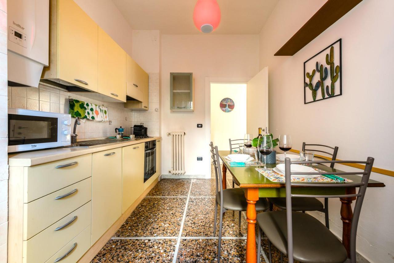 Hostly - The Urban Garden House - 3 Bedrooms, Garden, Great Location! Pisa Exterior photo